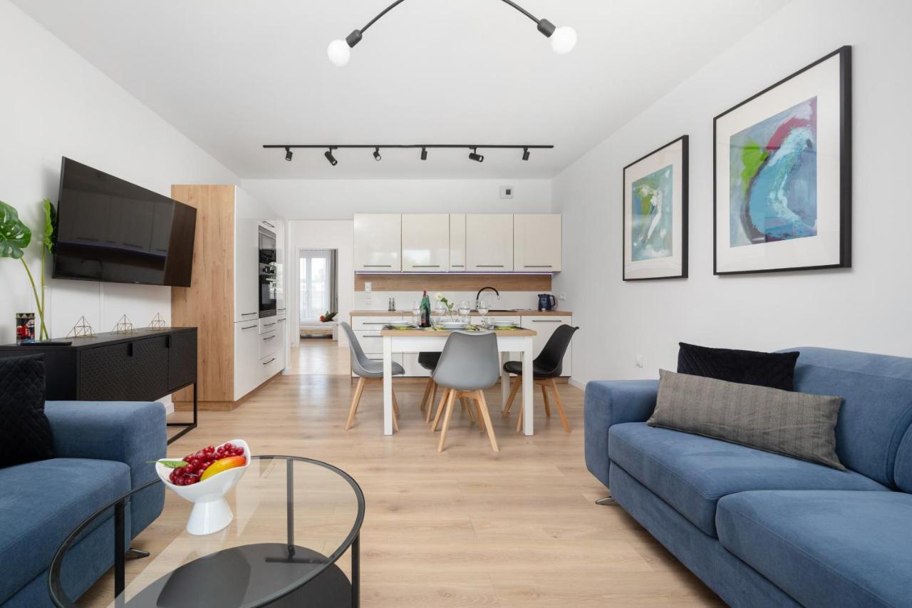 Miedziana 6 & 18 Apartment With Free Garage Wroclaw By Renters Exterior foto