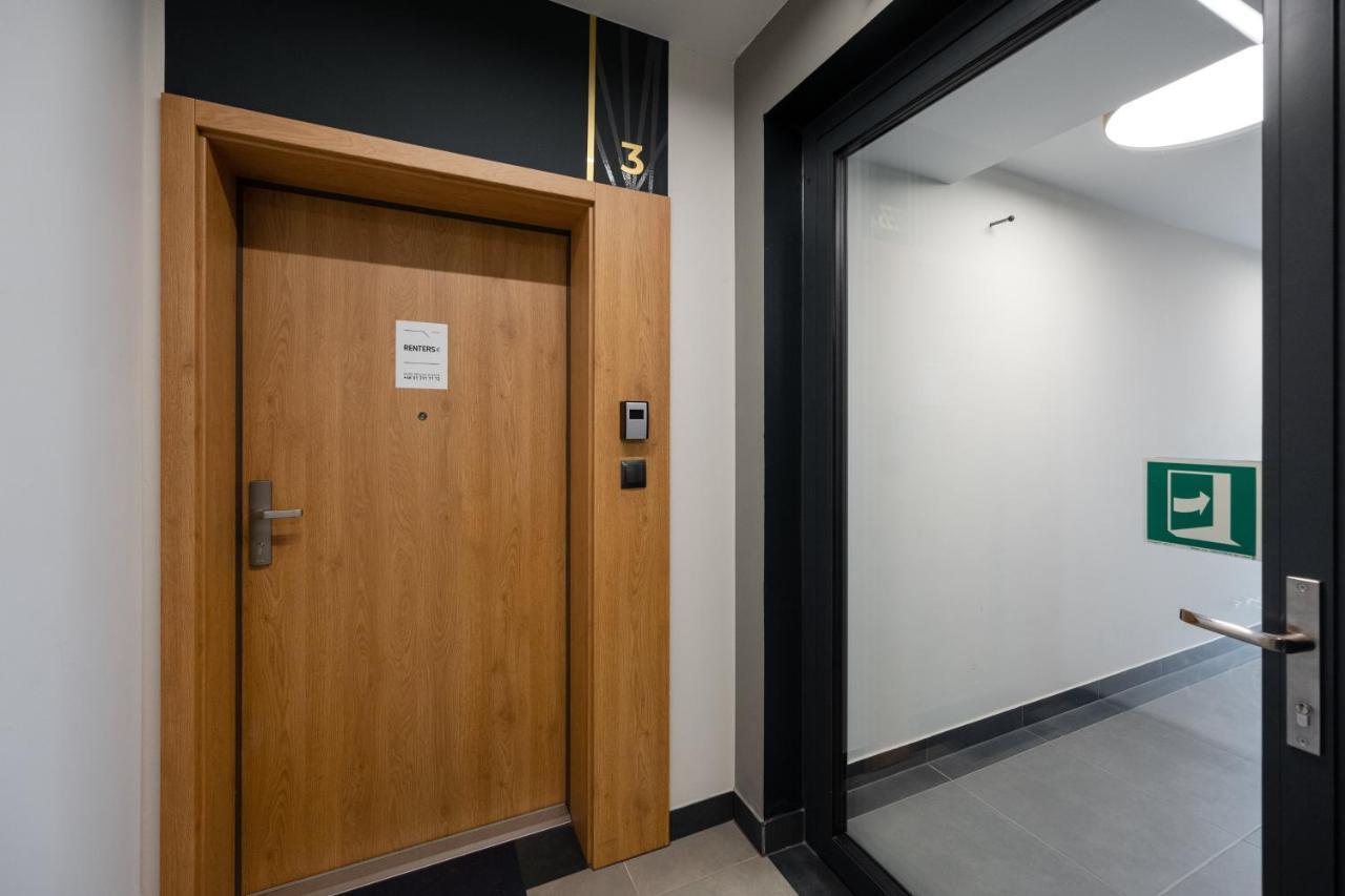 Miedziana 6 & 18 Apartment With Free Garage Wroclaw By Renters Exterior foto