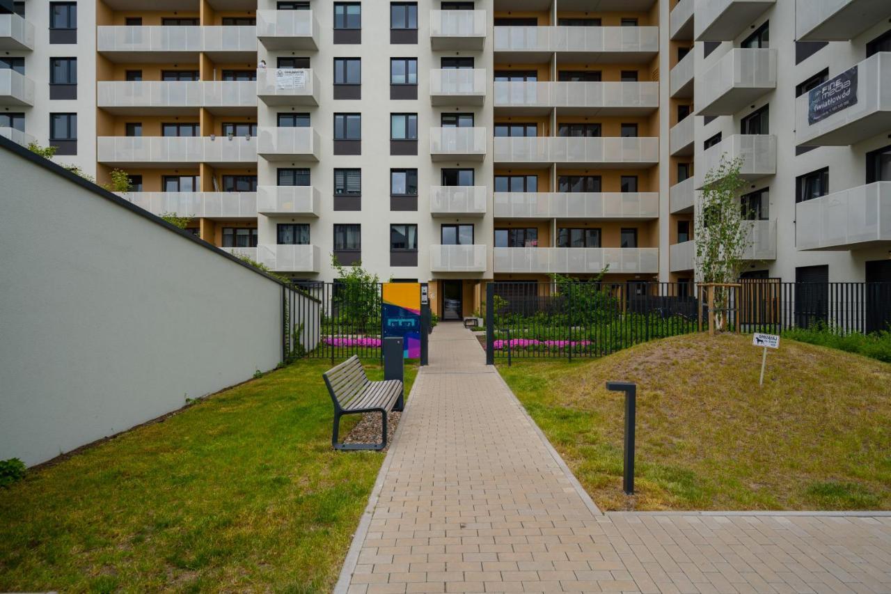 Miedziana 6 & 18 Apartment With Free Garage Wroclaw By Renters Exterior foto
